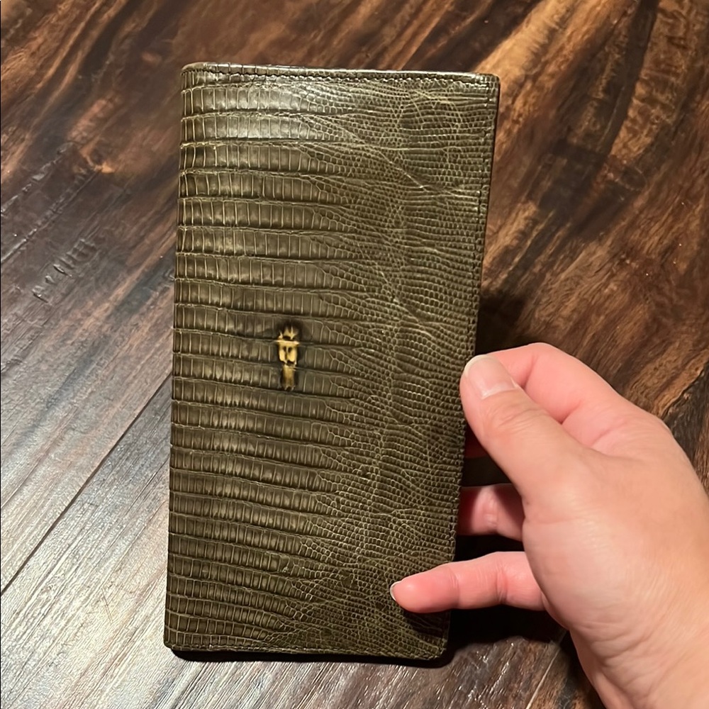 Ferragamo Green Textured Wallet